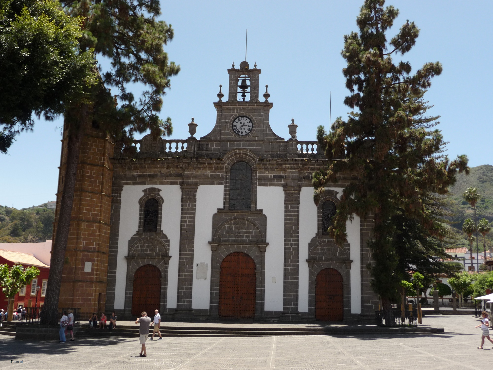 Blick von vorn auf die Basilica de Nuestra Senora del Pino