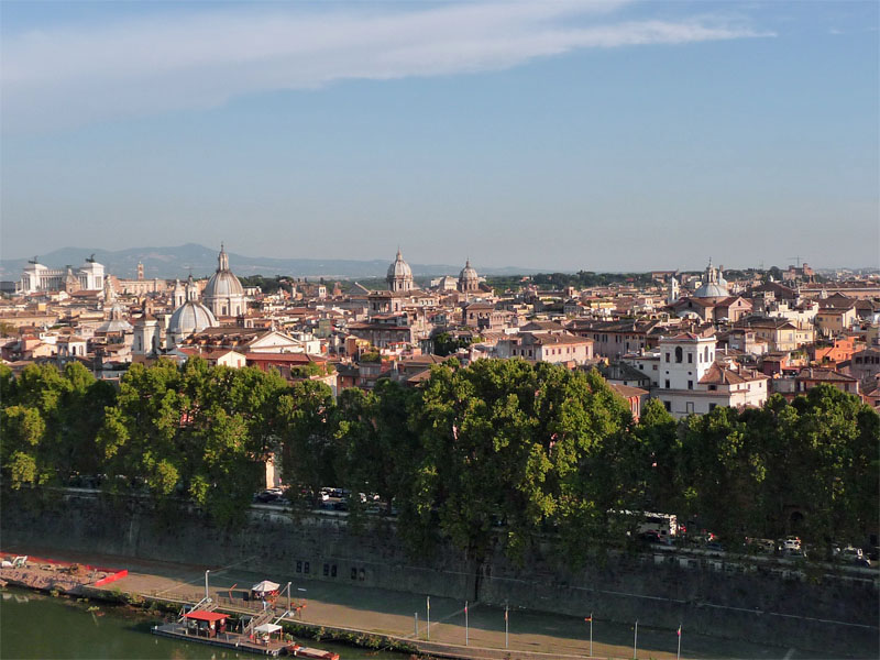 Nachmittagssonne über den Dächern von Rom.