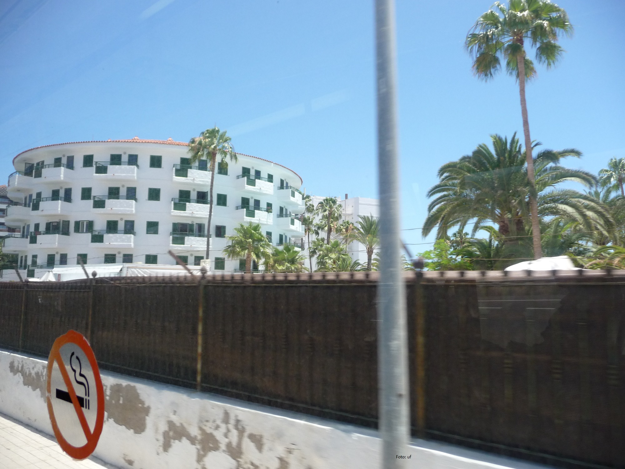 Auch möglich: Urlaub mitten im Zentrum, an der Schnellstraße von Playa del Ingles
